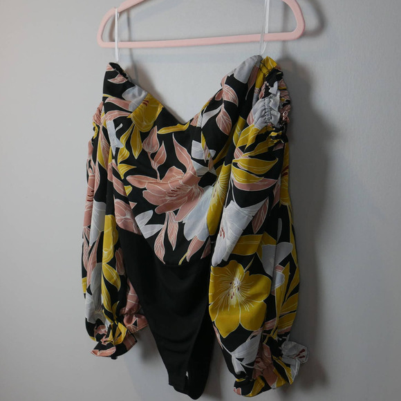 Lulus NWT Bring the Blossom Black Floral Print Off Shoulder Bodysuit Size XL - Picture 2 of 7